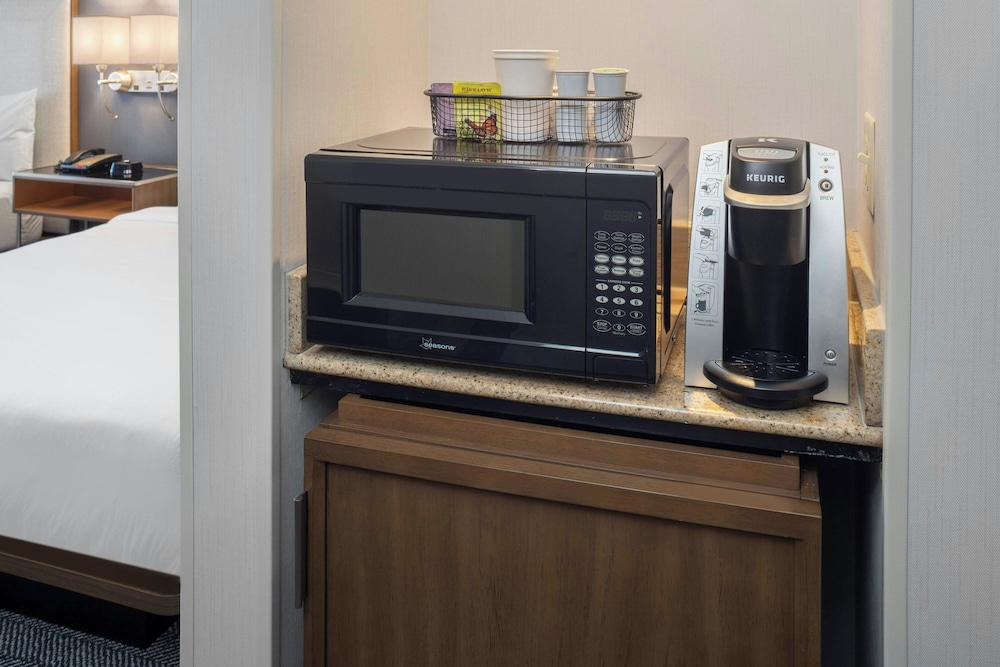 Courtyard by Marriott Boston-South Boston — Hotel rooms in Boston, Massachusetts