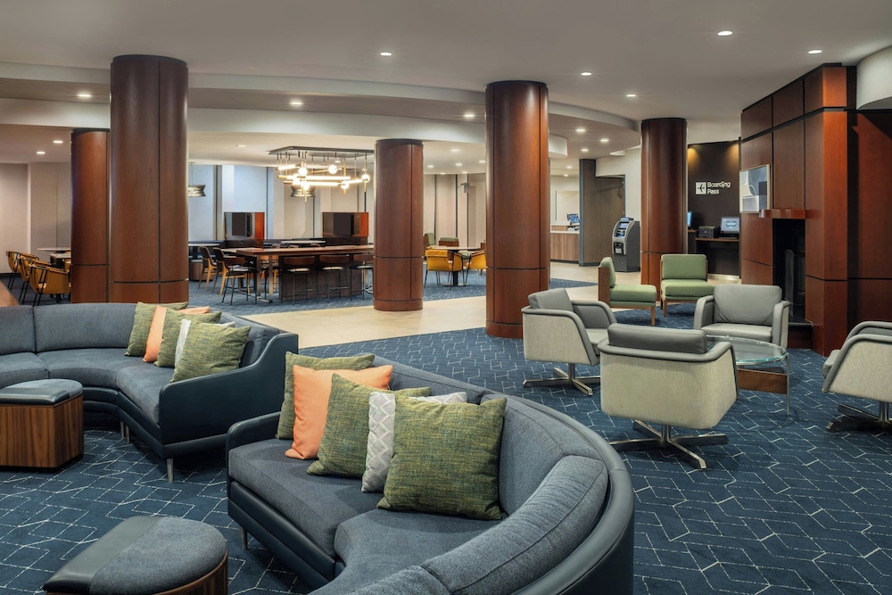 Courtyard by Marriott Boston-South Boston — Restaurant & bars in Boston, Massachusetts