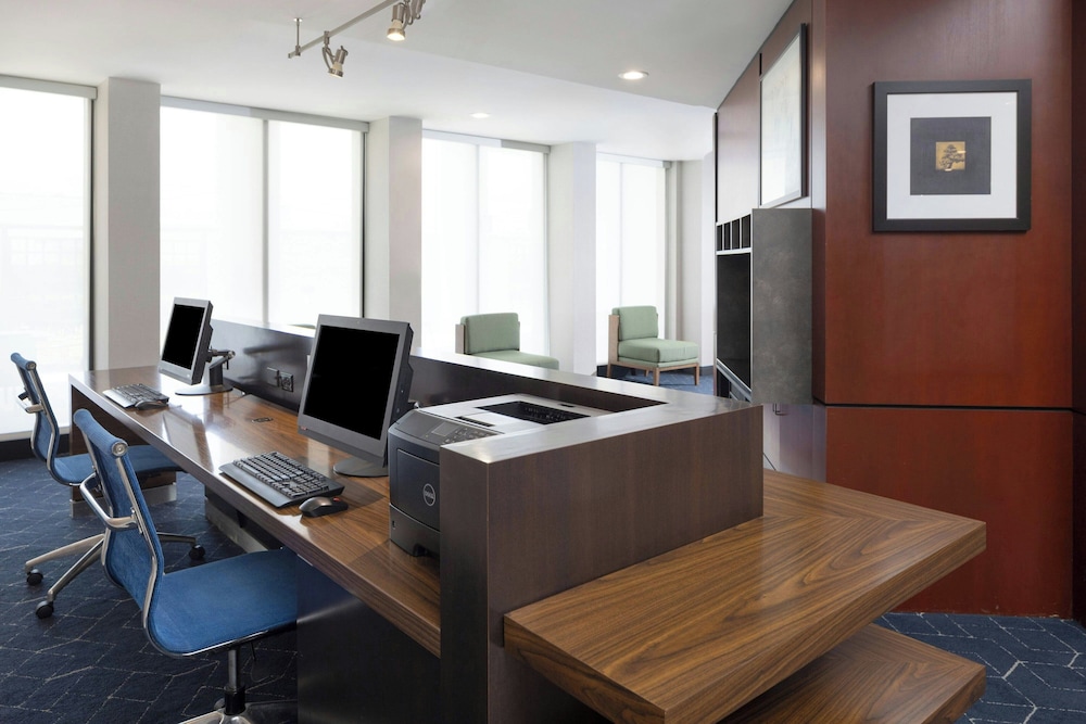 Courtyard by Marriott Boston-South Boston — Hotel building in Boston, Massachusetts
