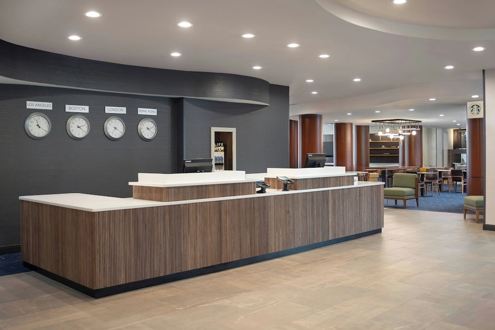Courtyard by Marriott Boston-South Boston — Hotel building in Boston, Massachusetts