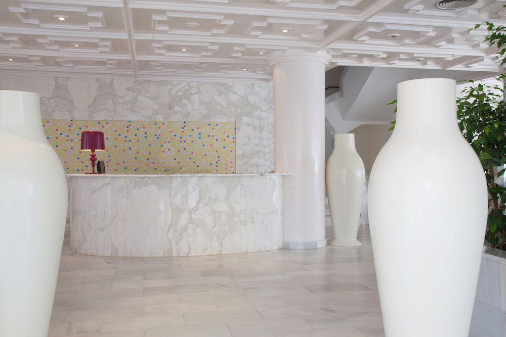 Hotel JS Can Picafort — Hotel building in Can Picafort, Balearic Islands