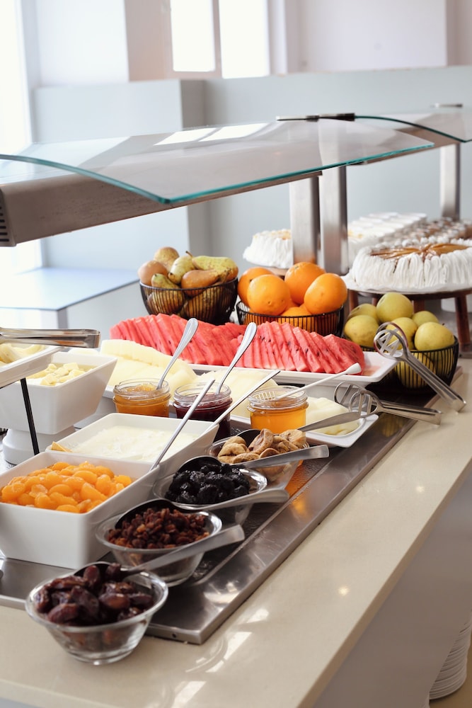 Hotel JS Can Picafort — Restaurant & bars in Can Picafort, Balearic Islands