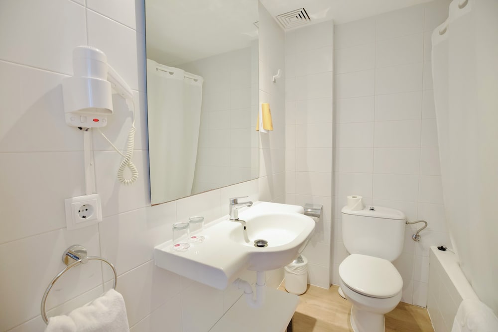 Hotel JS Can Picafort — Hotel rooms in Can Picafort, Balearic Islands