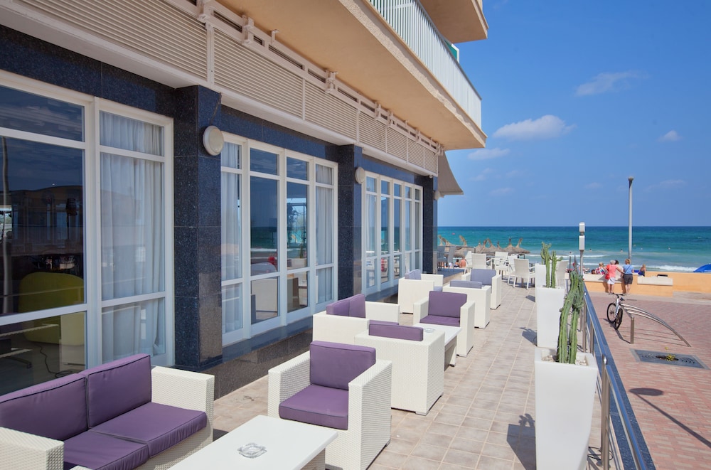 Hotel JS Can Picafort — Hotel building in Can Picafort, Balearic Islands