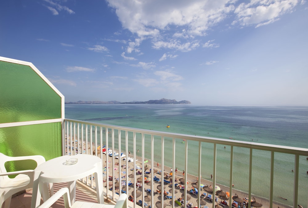Hotel JS Can Picafort — Beach in Can Picafort, Balearic Islands