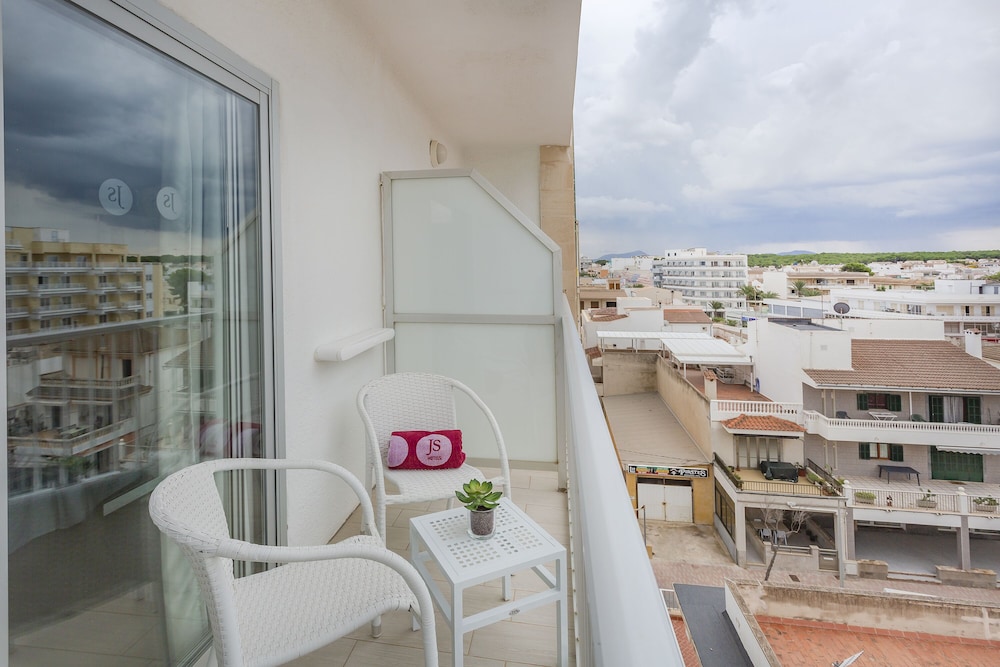 Hotel JS Can Picafort — Hotel rooms in Can Picafort, Balearic Islands