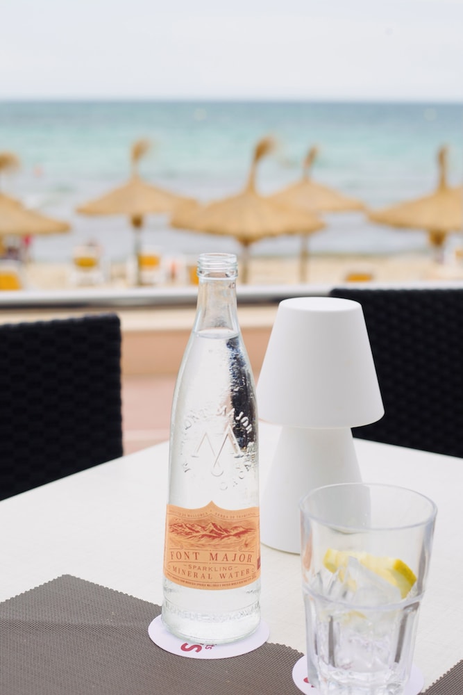 Hotel JS Can Picafort — Restaurant & bars in Can Picafort, Balearic Islands