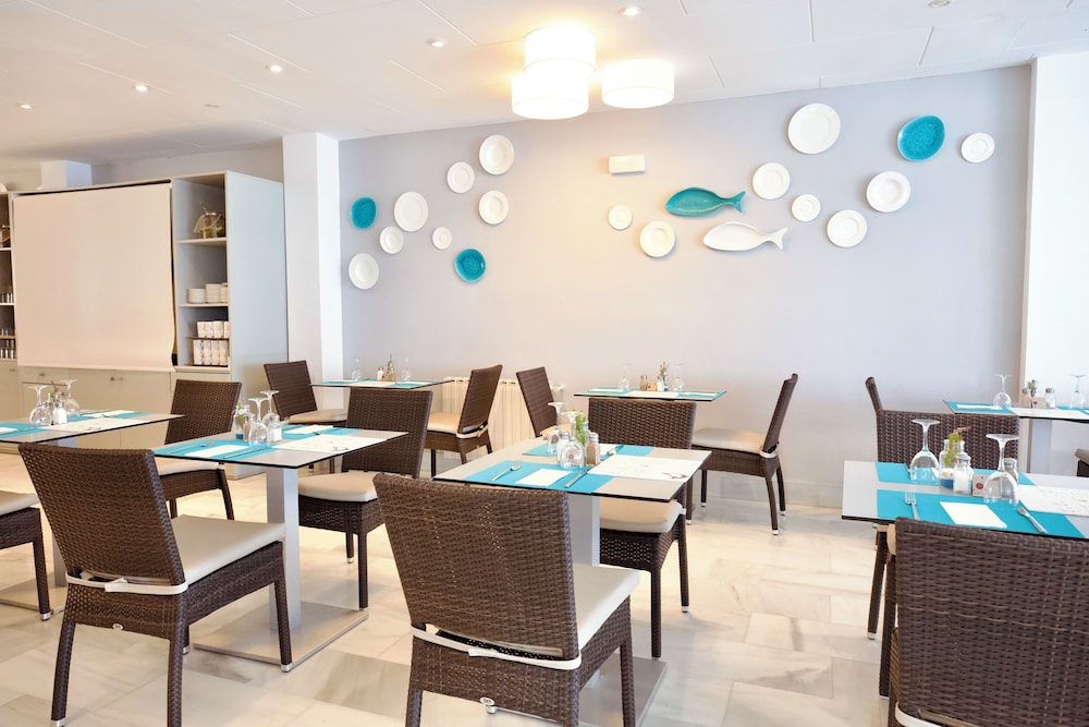 Hotel JS Can Picafort — Restaurant & bars in Can Picafort, Balearic Islands