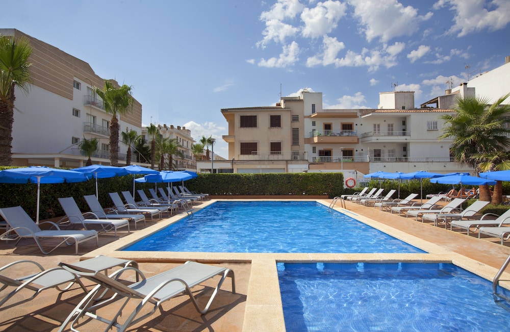 Hotel JS Can Picafort — Swimming pool in Can Picafort, Balearic Islands