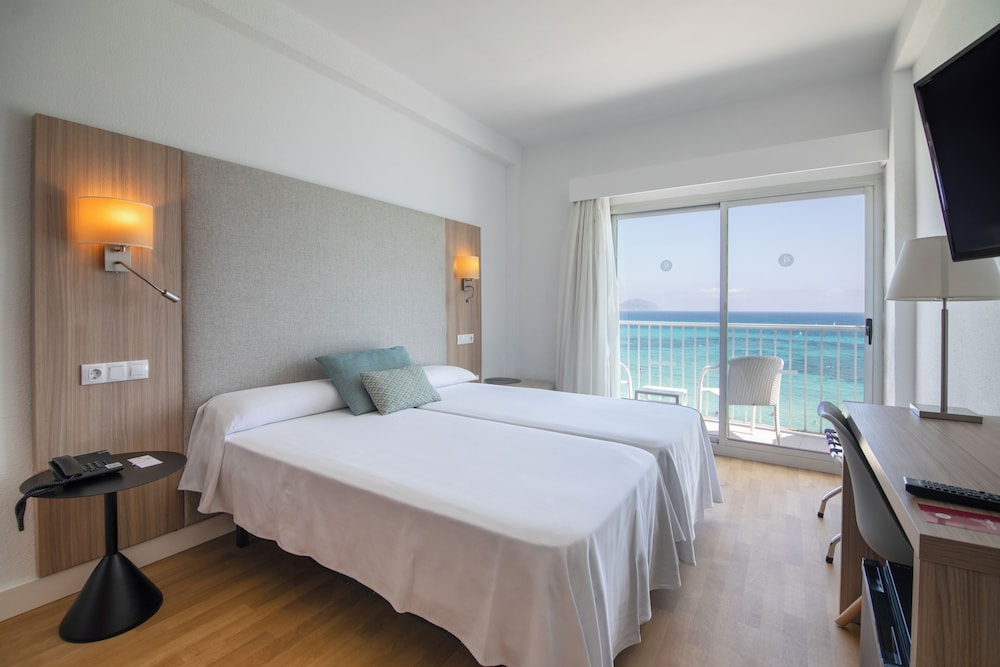 Hotel JS Can Picafort — Hotel rooms in Can Picafort, Balearic Islands