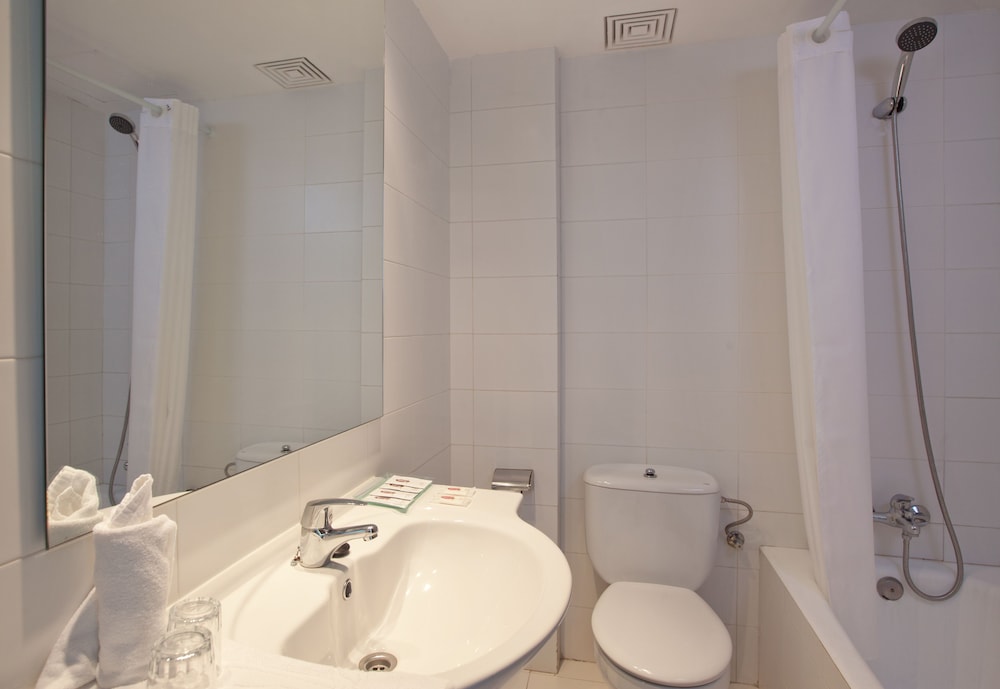 Hotel JS Can Picafort — Hotel rooms in Can Picafort, Balearic Islands