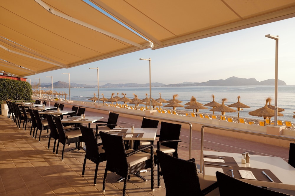 Hotel JS Can Picafort — Restaurant & bars in Can Picafort, Balearic Islands