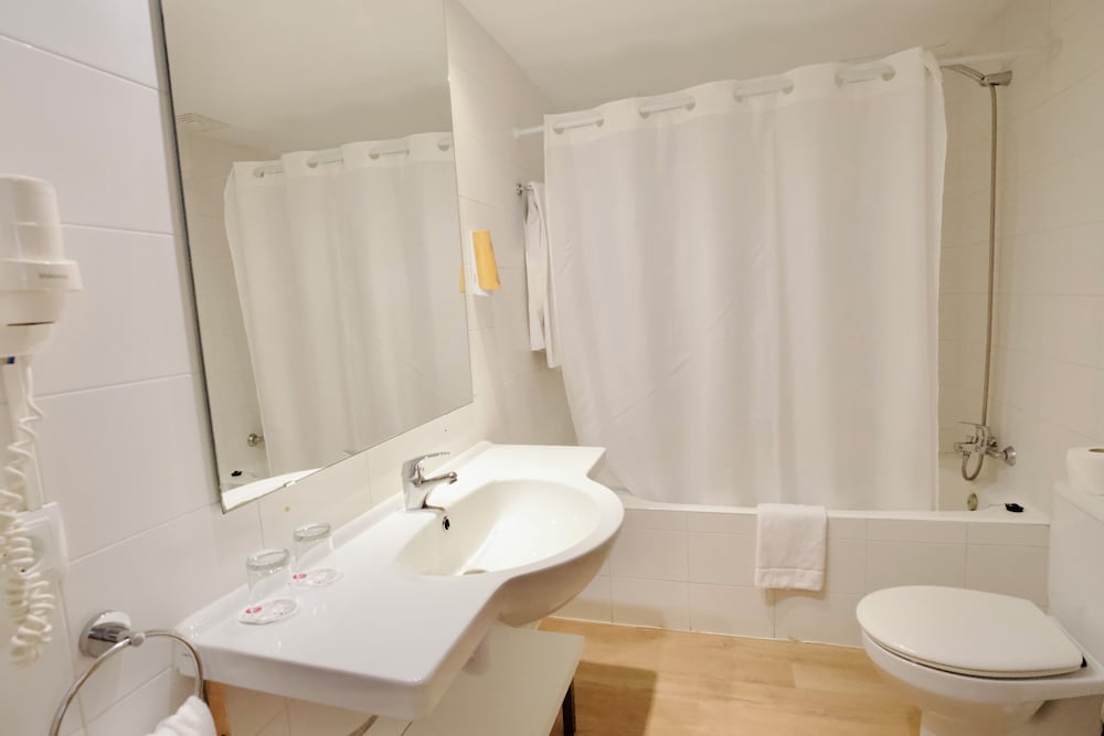 Hotel JS Can Picafort — Hotel rooms in Can Picafort, Balearic Islands