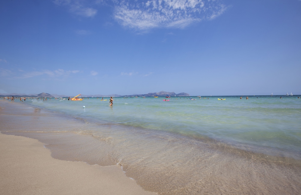 Hotel JS Yate — Beach in Can Picafort, Balearic Islands