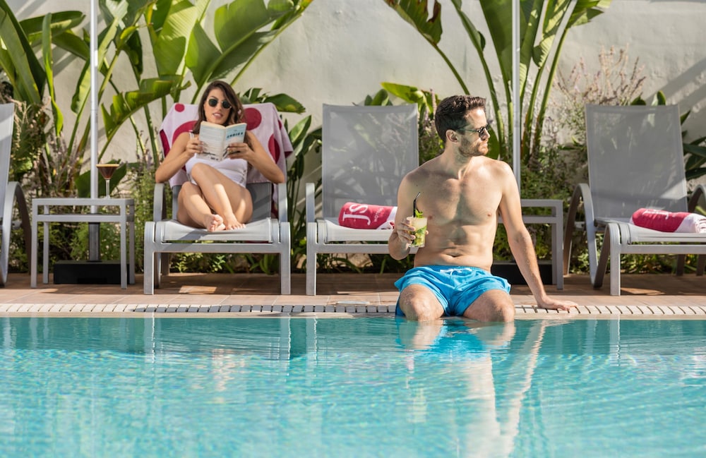 Hotel JS Yate — Swimming pool in Can Picafort, Balearic Islands