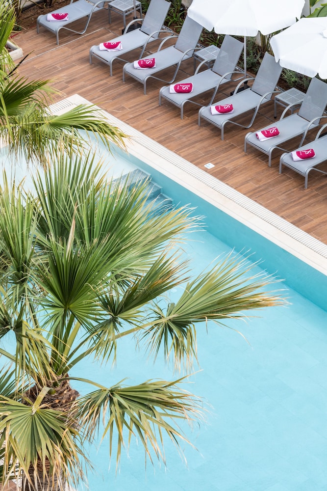 Hotel JS Yate — Swimming pool in Can Picafort, Balearic Islands
