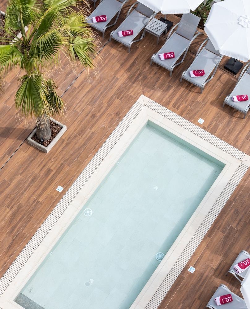 Hotel JS Yate — Swimming pool in Can Picafort, Balearic Islands