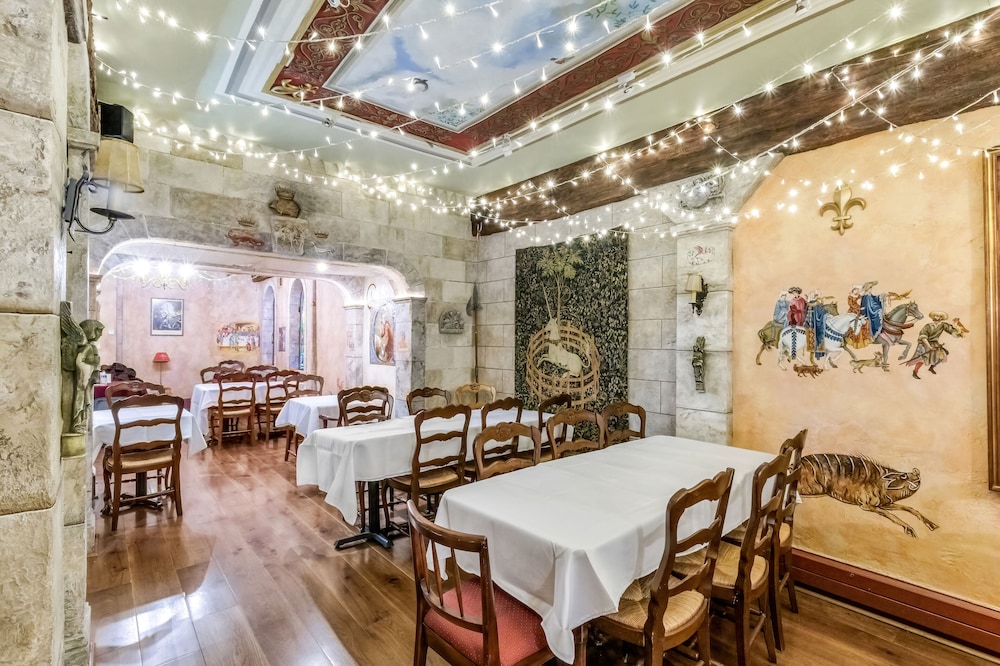 Cornell Hotel Union Square — Restaurant & bars in San Francisco, California