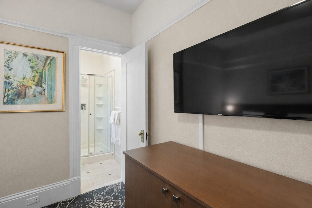 Cornell Hotel Union Square — Hotel rooms in San Francisco, California