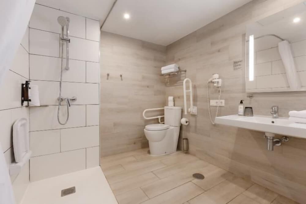 R2 Bahía Kontiki Beach Apartments — Hotel rooms in Puerto del Carmen, Canary Islands