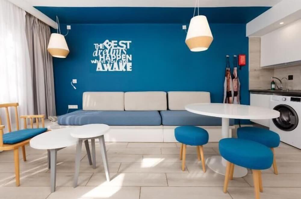 R2 Bahía Kontiki Beach Apartments — Hotel rooms in Puerto del Carmen, Canary Islands