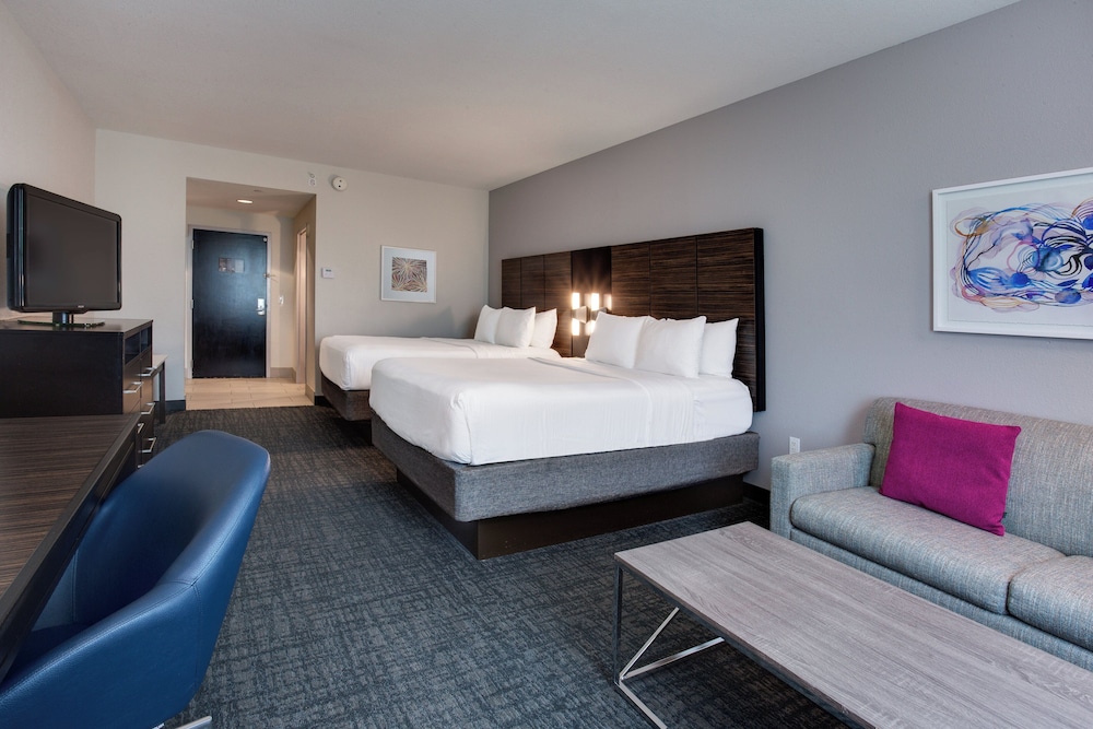 Crowne Plaza Hotel Fort Lauderdale Airport/Cruiseport by IHG — Hotel rooms in Fort Lauderdale, Florida