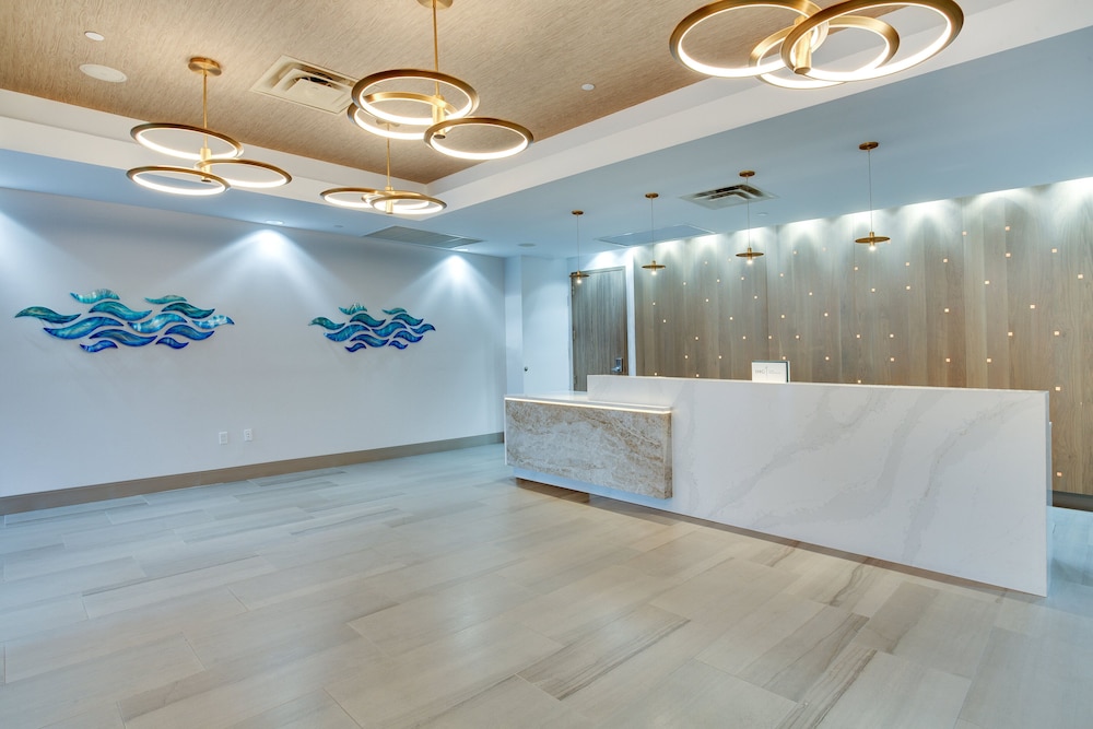 Crowne Plaza Hotel Fort Lauderdale Airport/Cruiseport by IHG — Hotel building in Fort Lauderdale, Florida