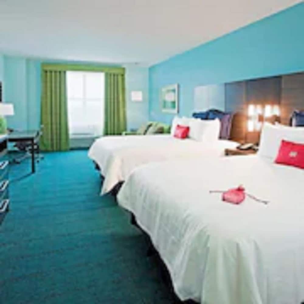Crowne Plaza Hotel Fort Lauderdale Airport/Cruiseport by IHG — Hotel rooms in Fort Lauderdale, Florida