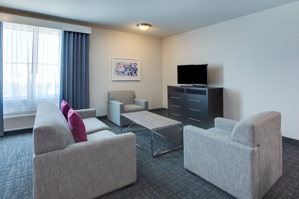 Crowne Plaza Hotel Fort Lauderdale Airport/Cruiseport by IHG — Hotel rooms in Fort Lauderdale, Florida