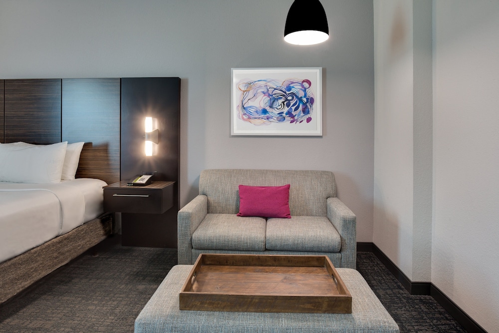 Crowne Plaza Hotel Fort Lauderdale Airport/Cruiseport by IHG — Hotel rooms in Fort Lauderdale, Florida