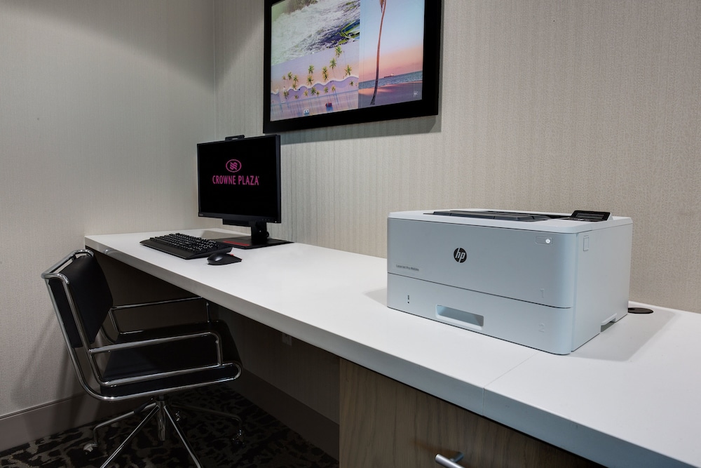 Crowne Plaza Hotel Fort Lauderdale Airport/Cruiseport by IHG — Hotel rooms in Fort Lauderdale, Florida