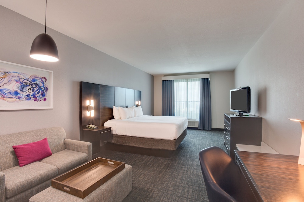 Crowne Plaza Hotel Fort Lauderdale Airport/Cruiseport by IHG — Hotel rooms in Fort Lauderdale, Florida