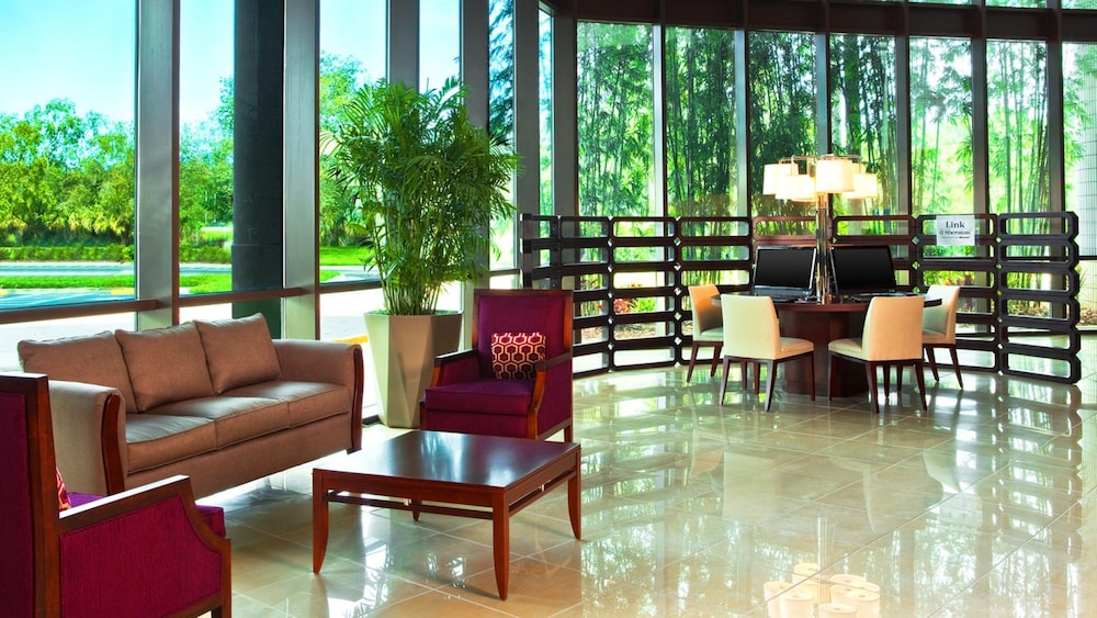 Sheraton Tampa Brandon Hotel — Hotel building in Tampa, Florida