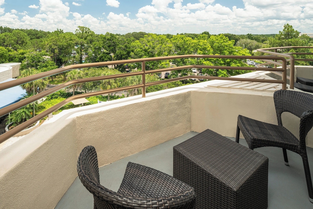 Sheraton Tampa Brandon Hotel — Hotel rooms in Tampa, Florida