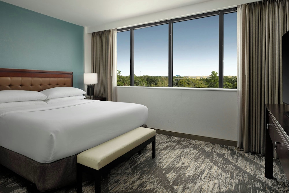 Sheraton Tampa Brandon Hotel — Hotel rooms in Tampa, Florida
