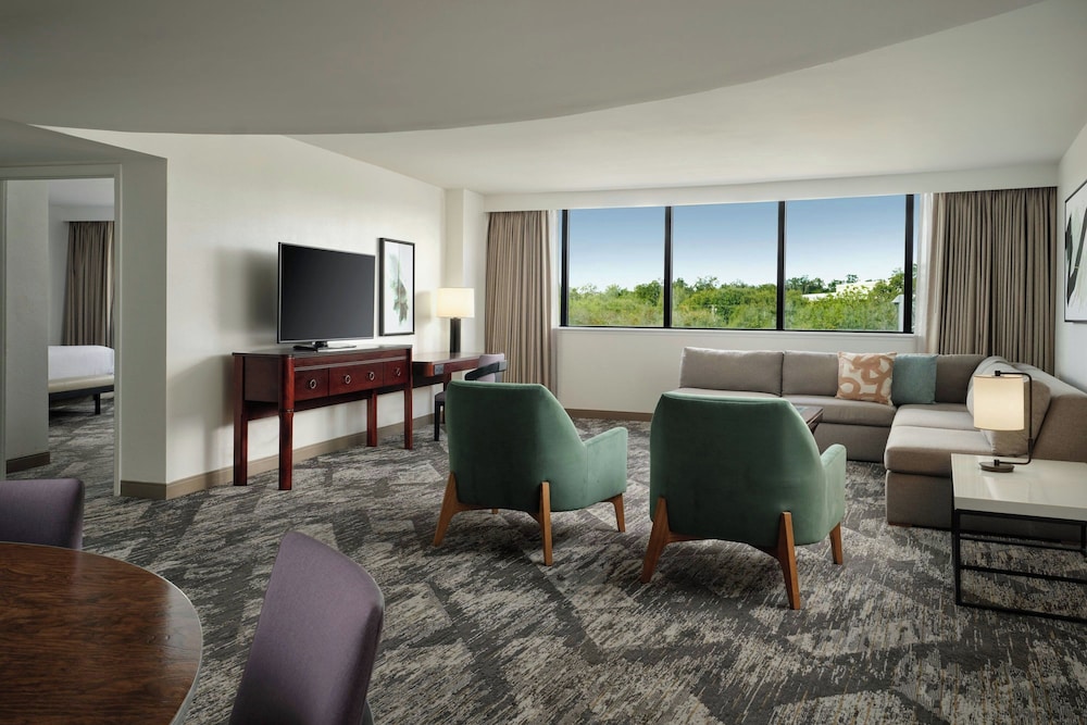 Sheraton Tampa Brandon Hotel — Hotel rooms in Tampa, Florida