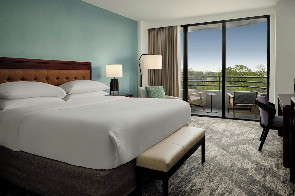 Sheraton Tampa Brandon Hotel — Hotel rooms in Tampa, Florida