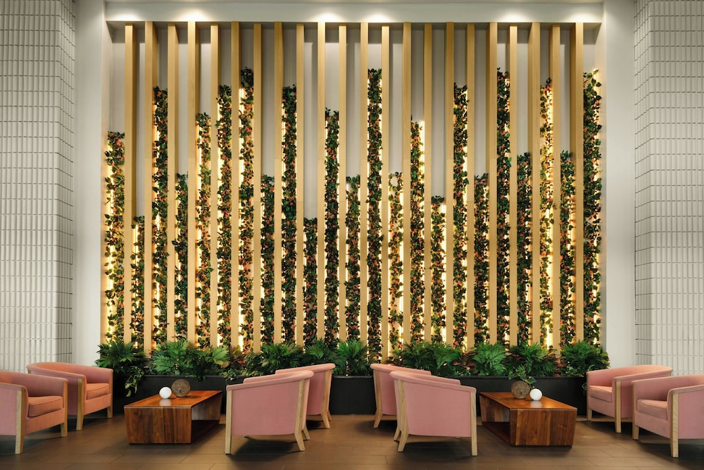 Sheraton Tampa Brandon Hotel — Hotel building in Tampa, Florida