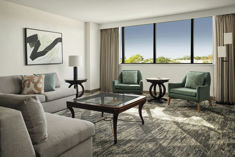 Sheraton Tampa Brandon Hotel — Hotel rooms in Tampa, Florida