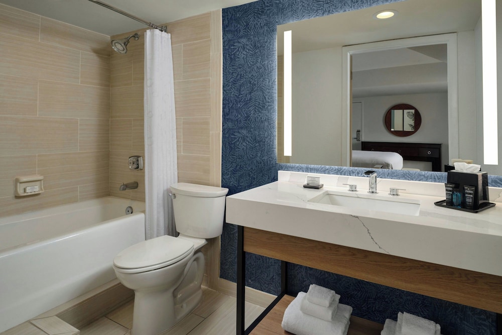 Sheraton Tampa Brandon Hotel — Hotel rooms in Tampa, Florida