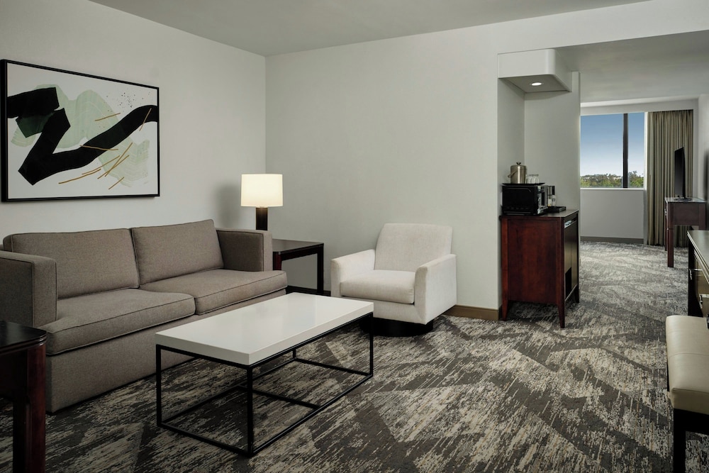 Sheraton Tampa Brandon Hotel — Hotel rooms in Tampa, Florida