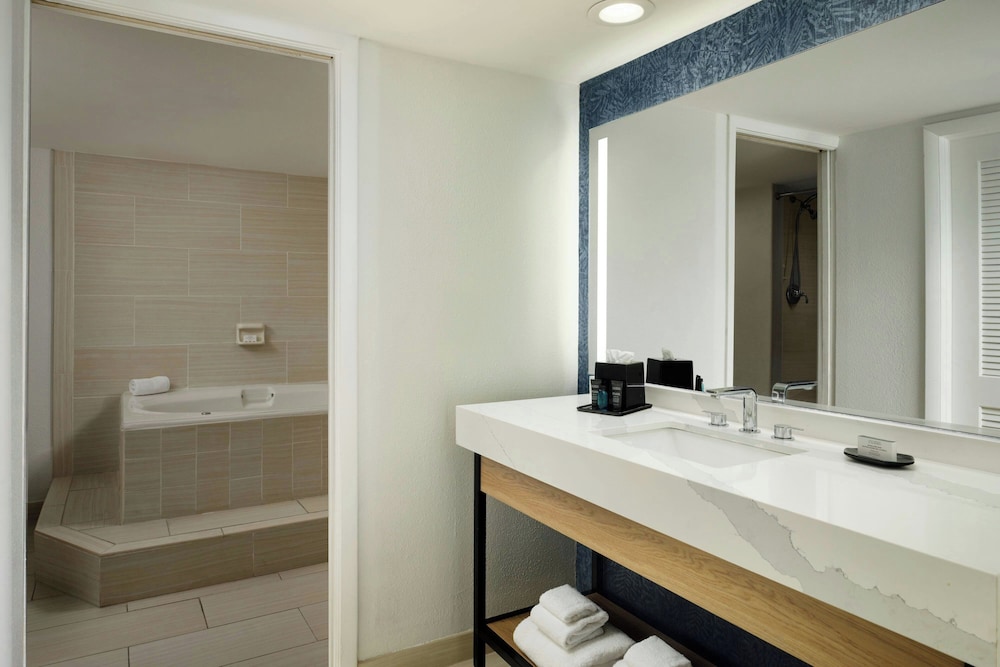 Sheraton Tampa Brandon Hotel — Hotel rooms in Tampa, Florida