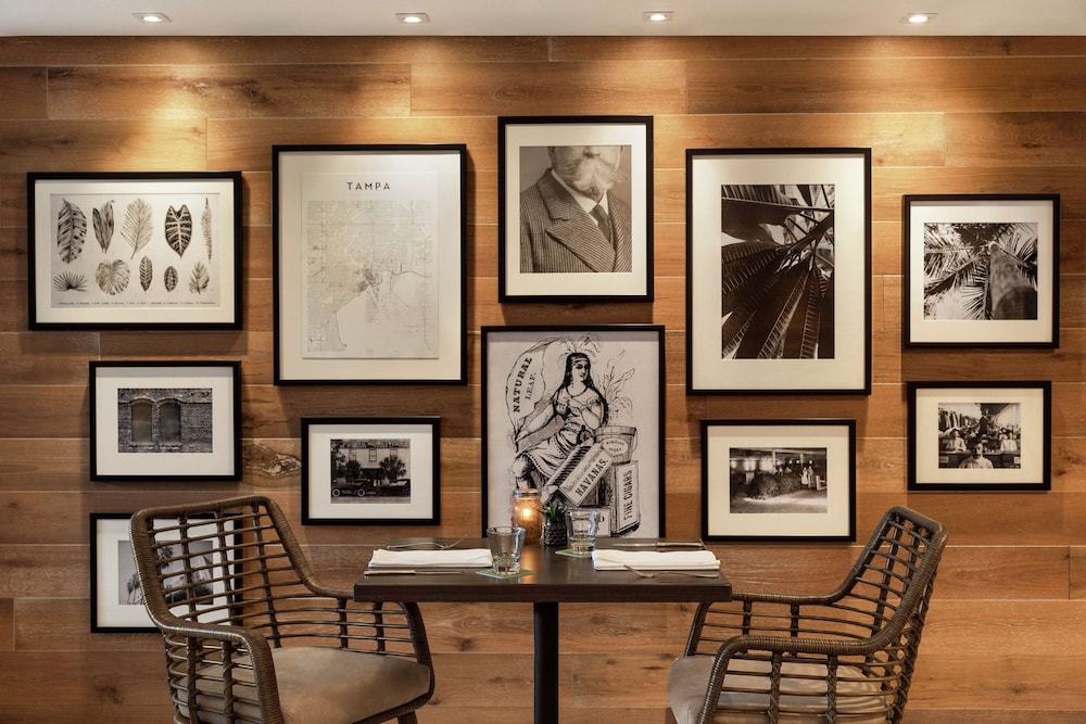 Hotel Alba, Tapestry Collection by Hilton — Restaurant & bars in Tampa, Florida