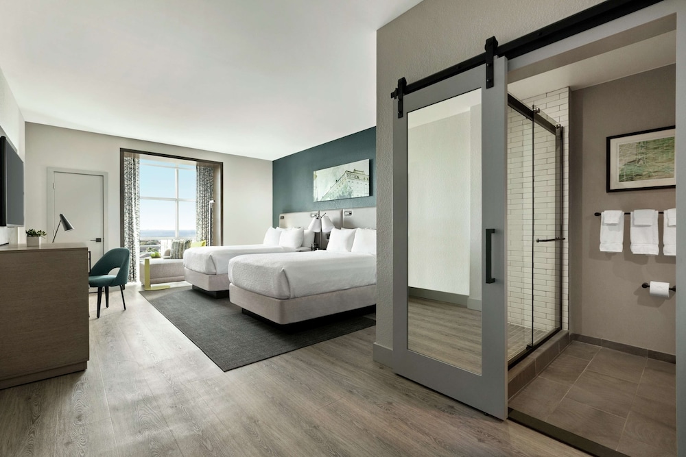 Hotel Alba, Tapestry Collection by Hilton — Hotel rooms in Tampa, Florida