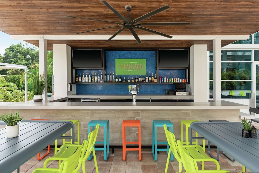 Hotel Alba, Tapestry Collection by Hilton — Restaurant & bars in Tampa, Florida