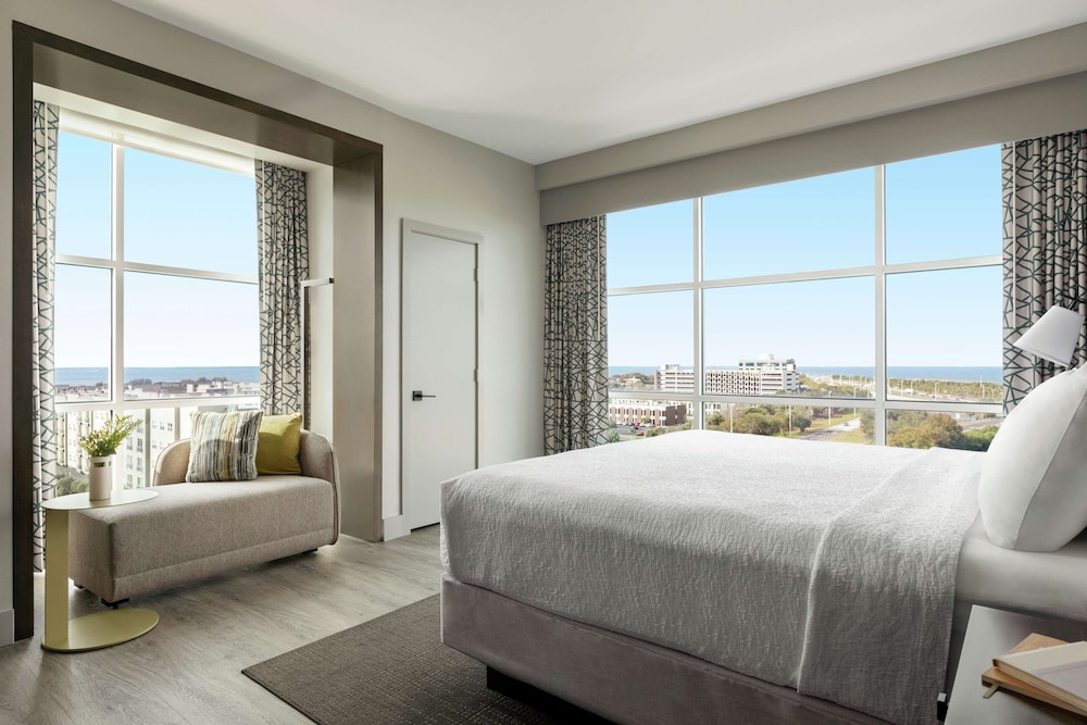 Hotel Alba, Tapestry Collection by Hilton — Hotel rooms in Tampa, Florida