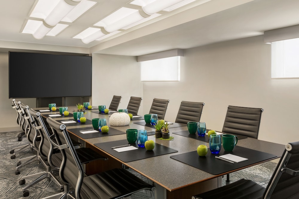 Hotel Alba, Tapestry Collection by Hilton — Hotel building in Tampa, Florida