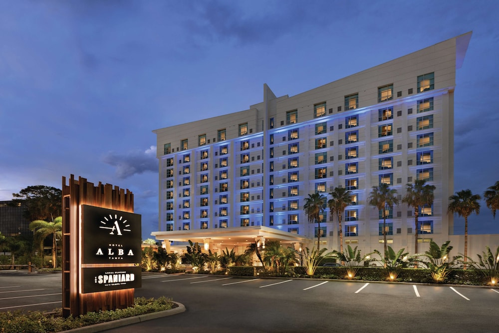 Hotel Alba, Tapestry Collection by Hilton — Hotel building in Tampa, Florida