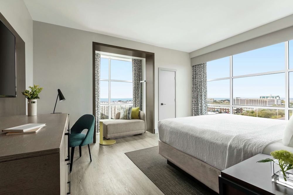 Hotel Alba, Tapestry Collection by Hilton — Hotel rooms in Tampa, Florida