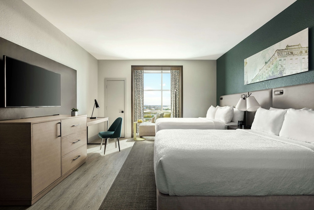 Hotel Alba, Tapestry Collection by Hilton — Hotel rooms in Tampa, Florida